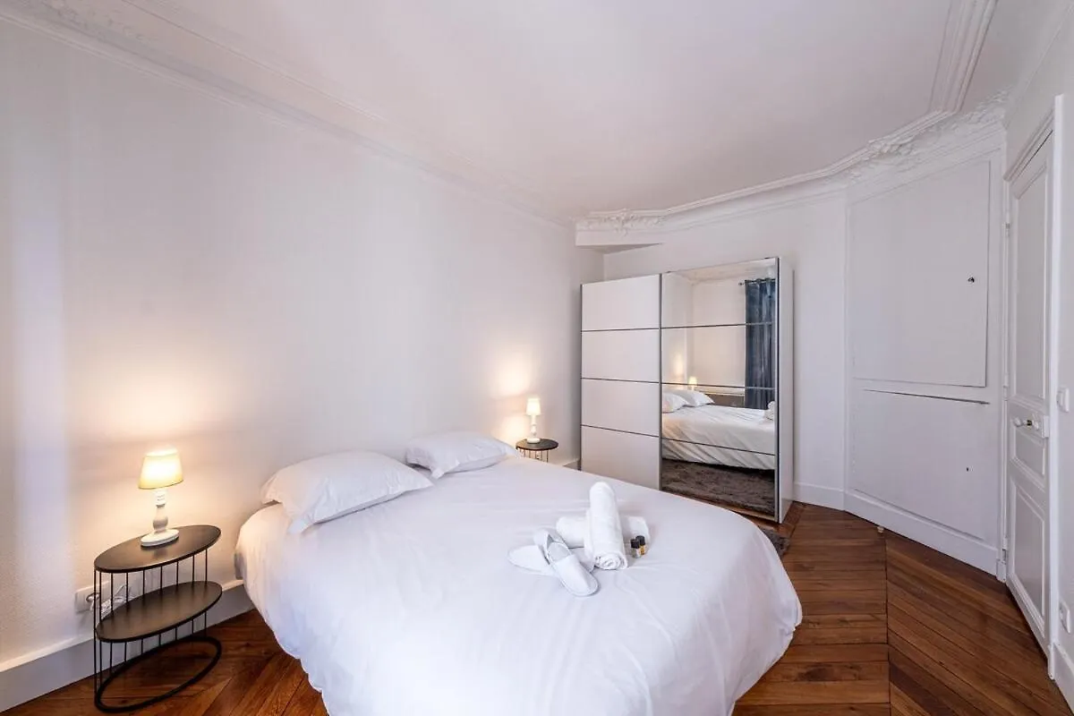 P4 Appart Parisien Proche Champs Elysees Apartman Franciaország